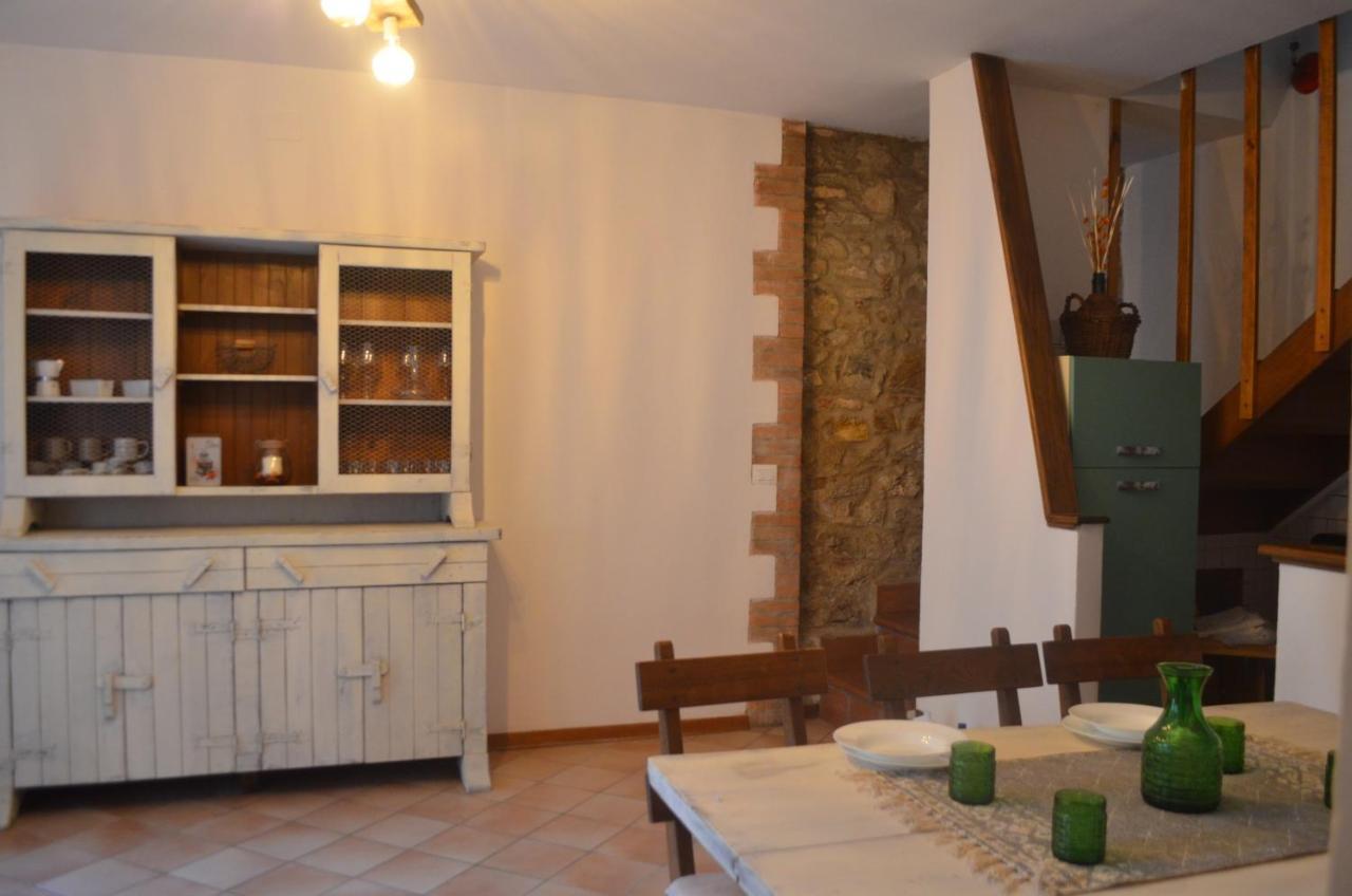 Appartamento Val d'Orcia nel Borgo Castiglione dʼOrcia Esterno foto